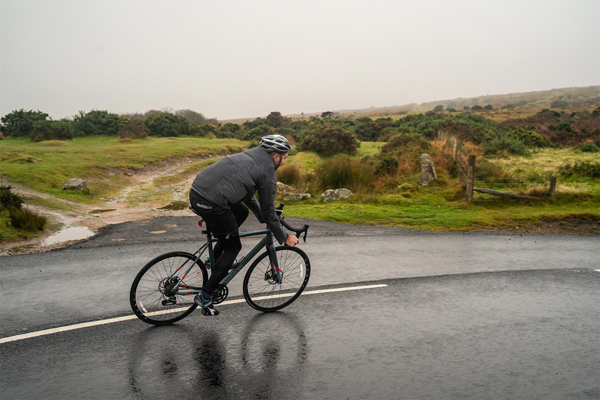 5 Essential Road Cycling Safety Tips For Autumn