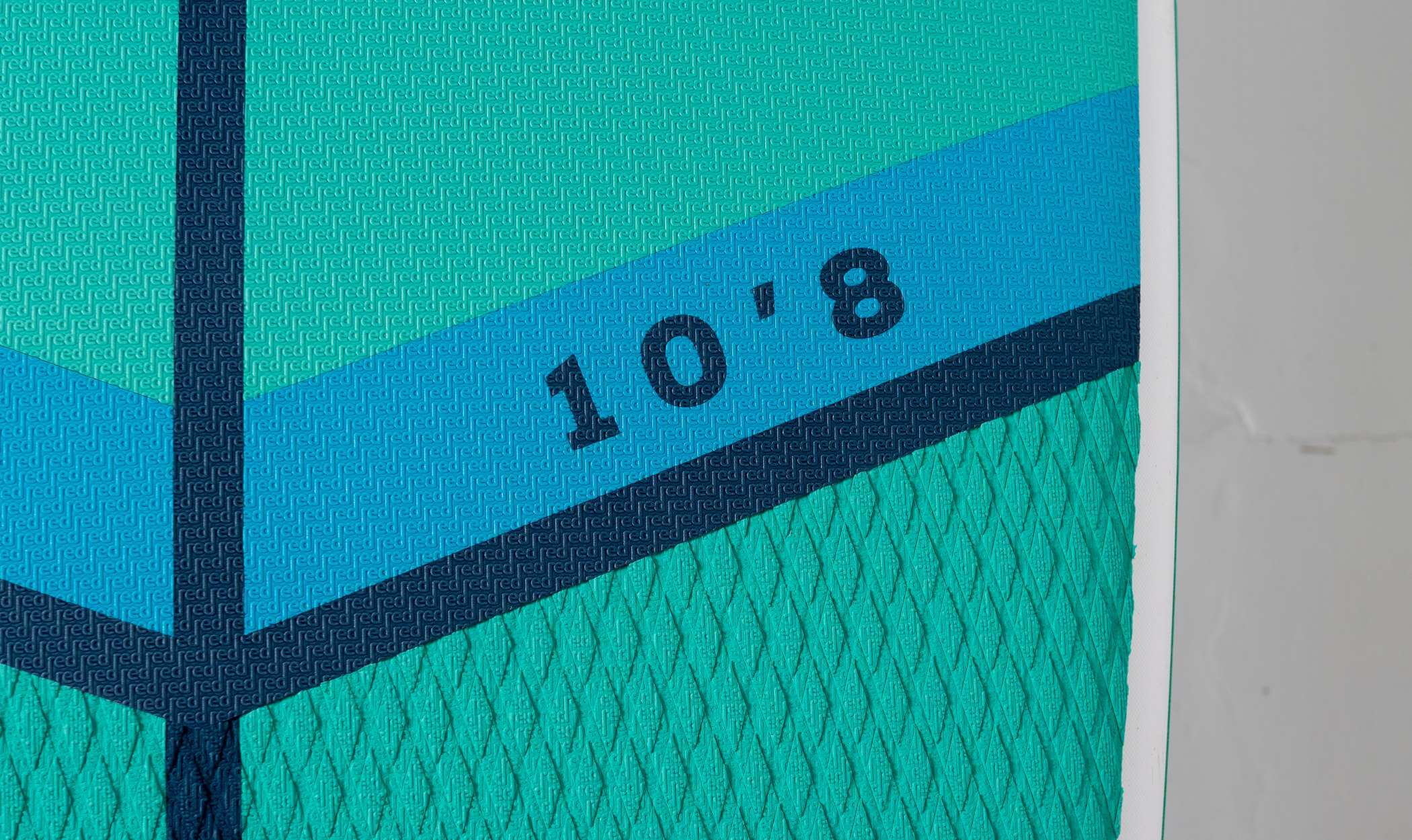 Red Equipment Canada