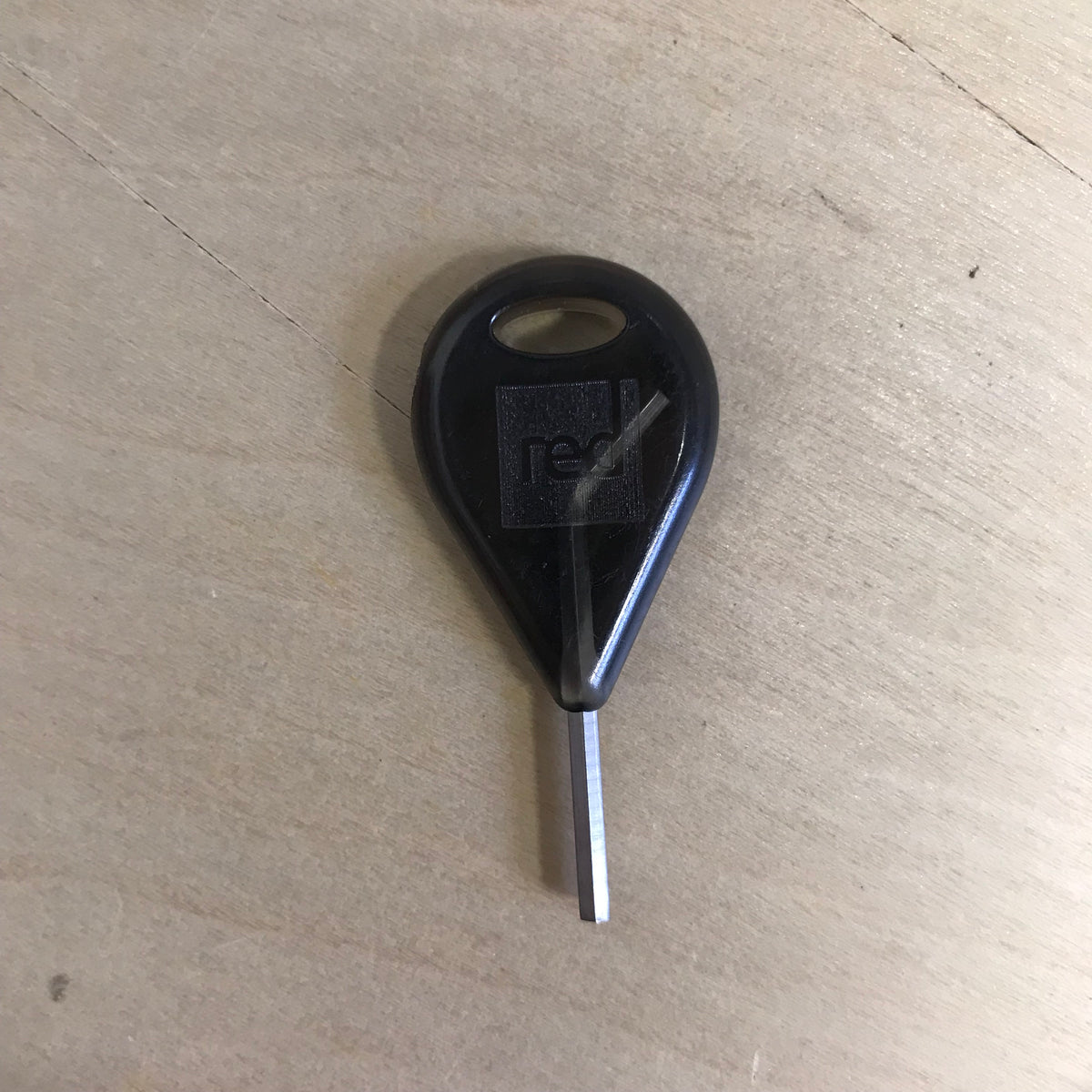 Definition Fin Key RPC Fin Key – Red Equipment Canada