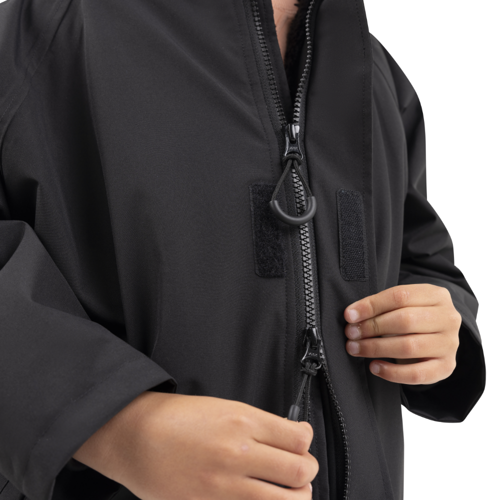 Kids’ Long Sleeve Dry Waterproof Changing Robe Alter EVO Pro - Stealth Black